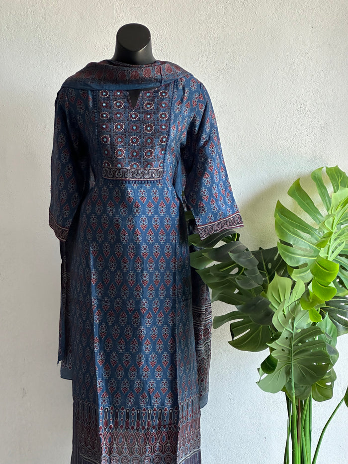 printed Pure viscose kurta pant set
