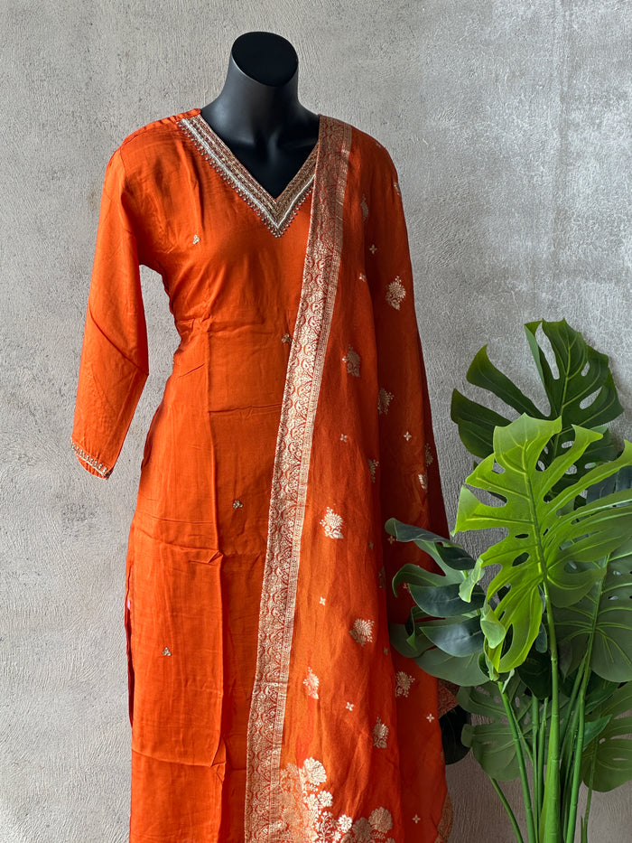 V neck partywear Dola silk ready set