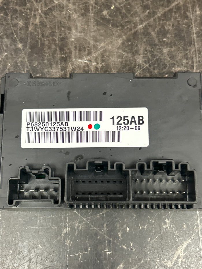2016-2017 Jeep Grand Cherokee Transfer Case Control Module OEM 68250125AB