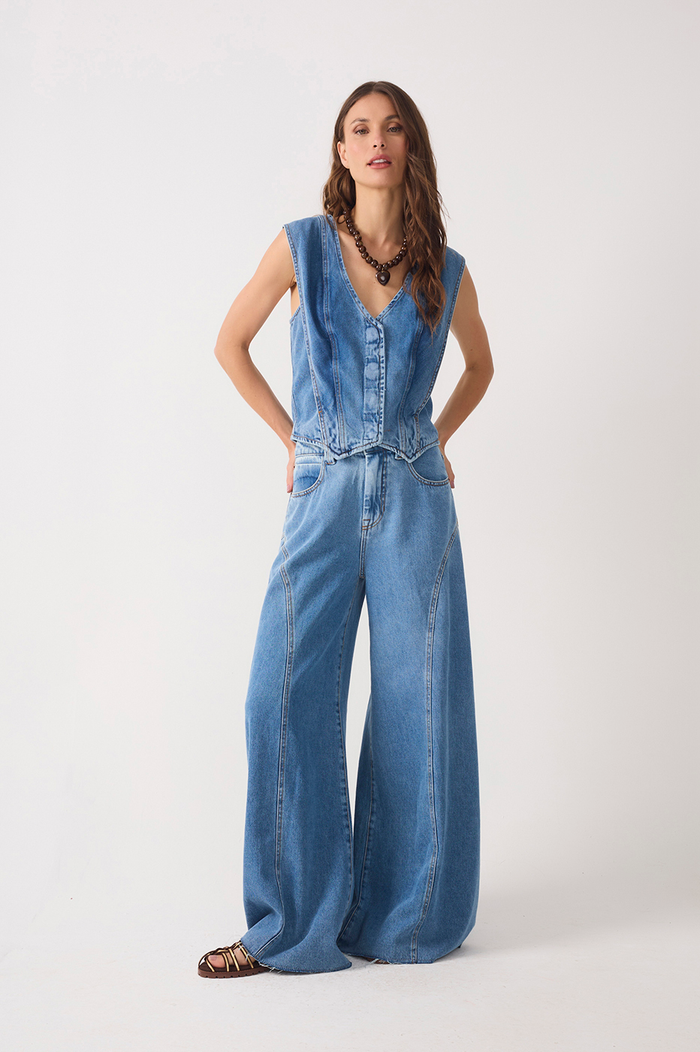 Denim Pockets Belt Loops Flared Pants_2