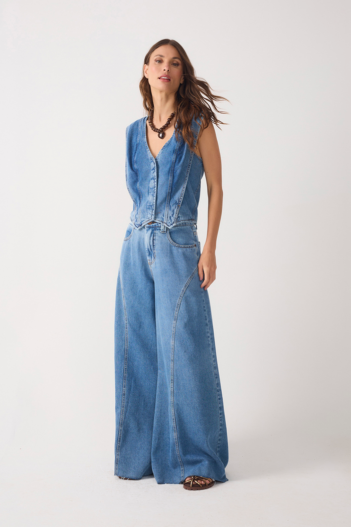 Denim Pockets Belt Loops Flared Pants_3