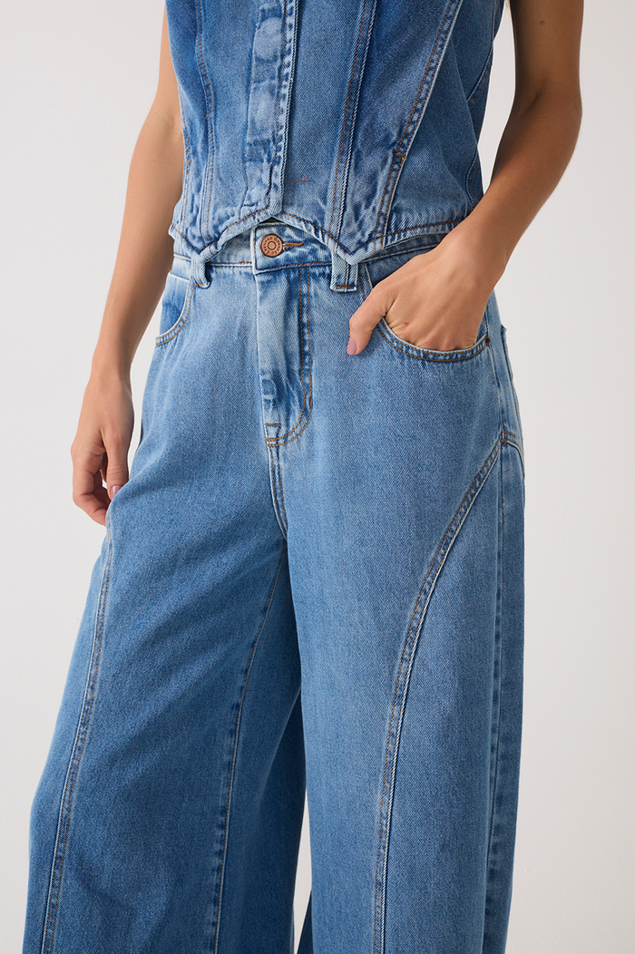 Denim Pockets Belt Loops Flared Pants_4