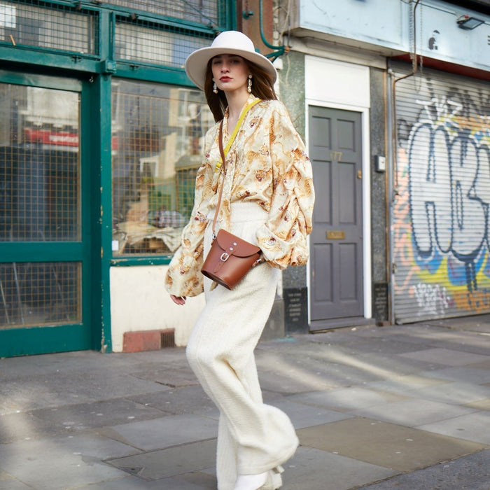 Handmade Leather Barrel Bag - White - Bascora
