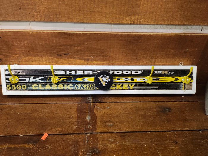 Hockey Stick Guy Pittsburg 4 Hook With Puck