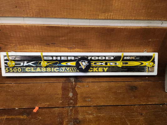 Hockey Stick Guy Pittsburg 4 Hook With Puck