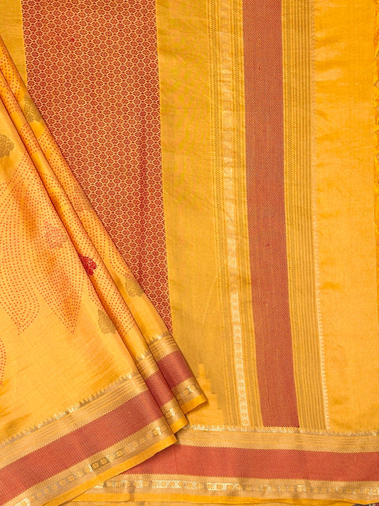 Mila Foliage Thread Woven Border Silk Saree