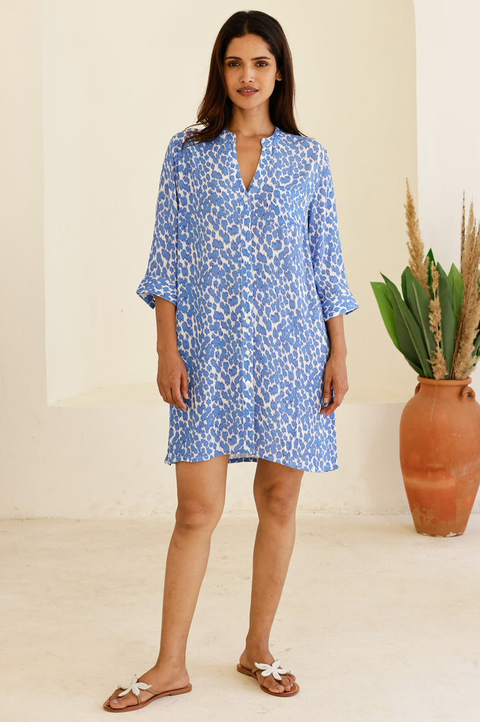 Mila Viscose Crinkle Shirt Tunic | White/Blue - Aspiga