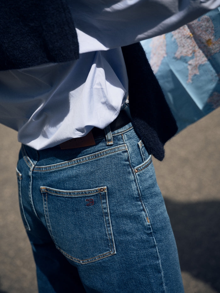 Modelshot / Blue / Detail