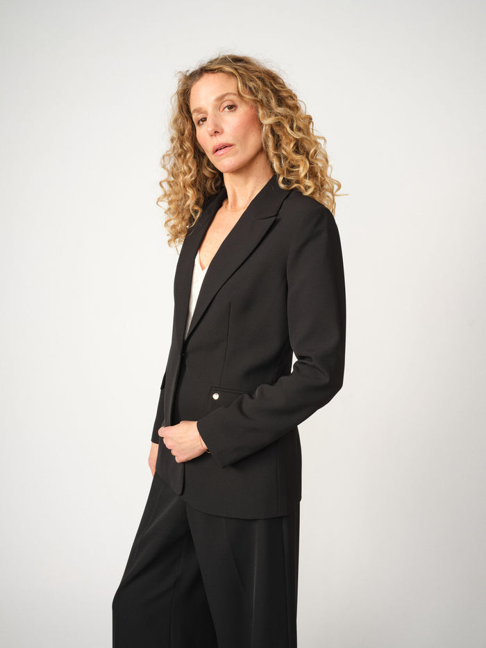 Black / 34
