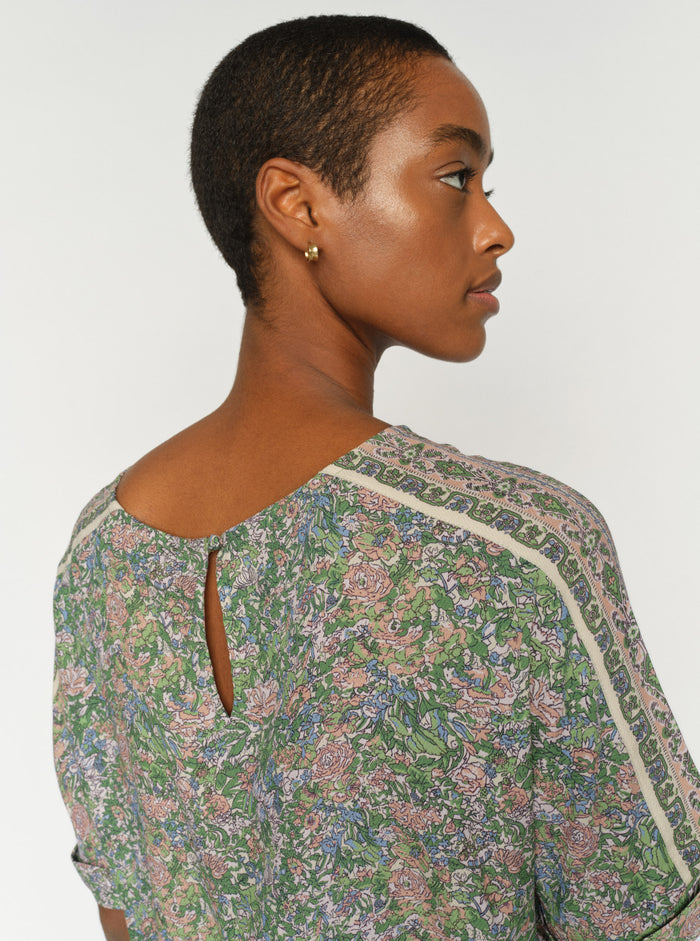Modelshot / Turf Green / Detail