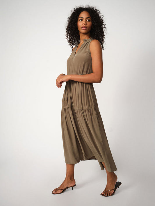 Modelshot / Dusty Olive / Detail