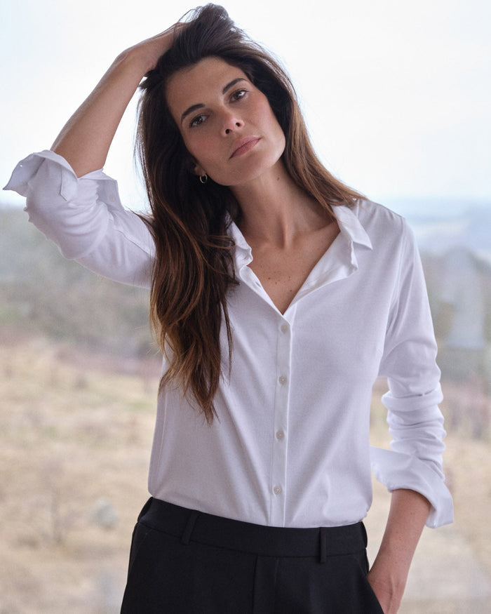 Modelshot / White / Detail
