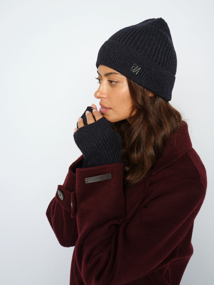 Modelshot / Dark Navy / Detail