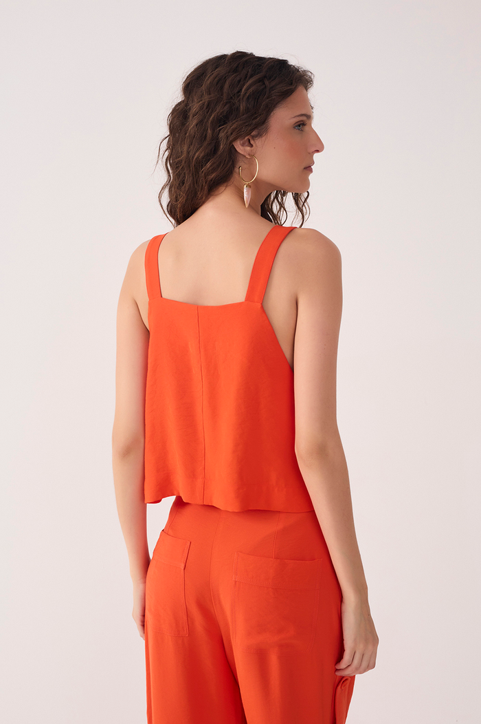 Red Straight Neck Buckle Strap Blouse_5