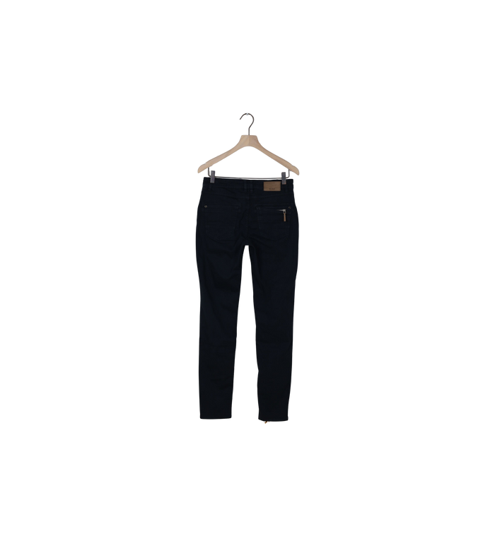 Packshot / Salute Navy / ReLoved