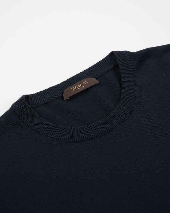Slim fit cotton crepe crew-neck jumper