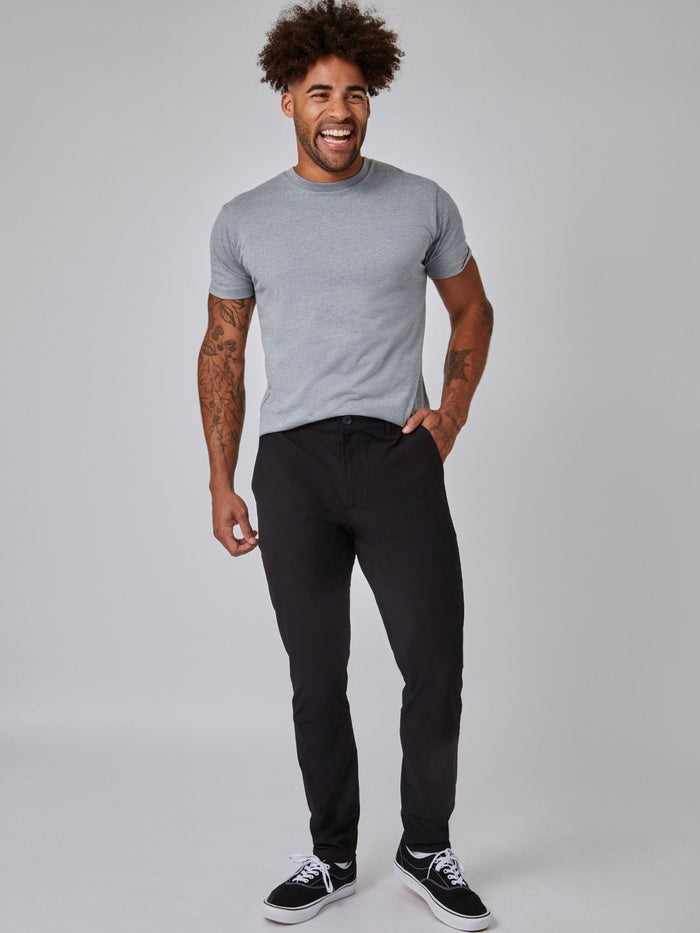 Joe is 6', 180LBS and wears a size 32x30 # Stretch Tech Pant Essentials 4-Pack | Black | Fresh Clean Threads
