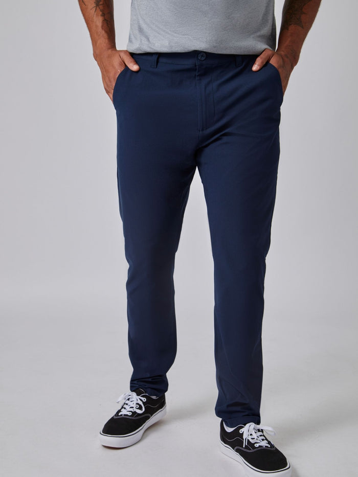 Joe is 6', 180LBS and wears a size 32x30 # Stretch Tech Pants | Neutrals 2-Pack | Fresh Clean Threads