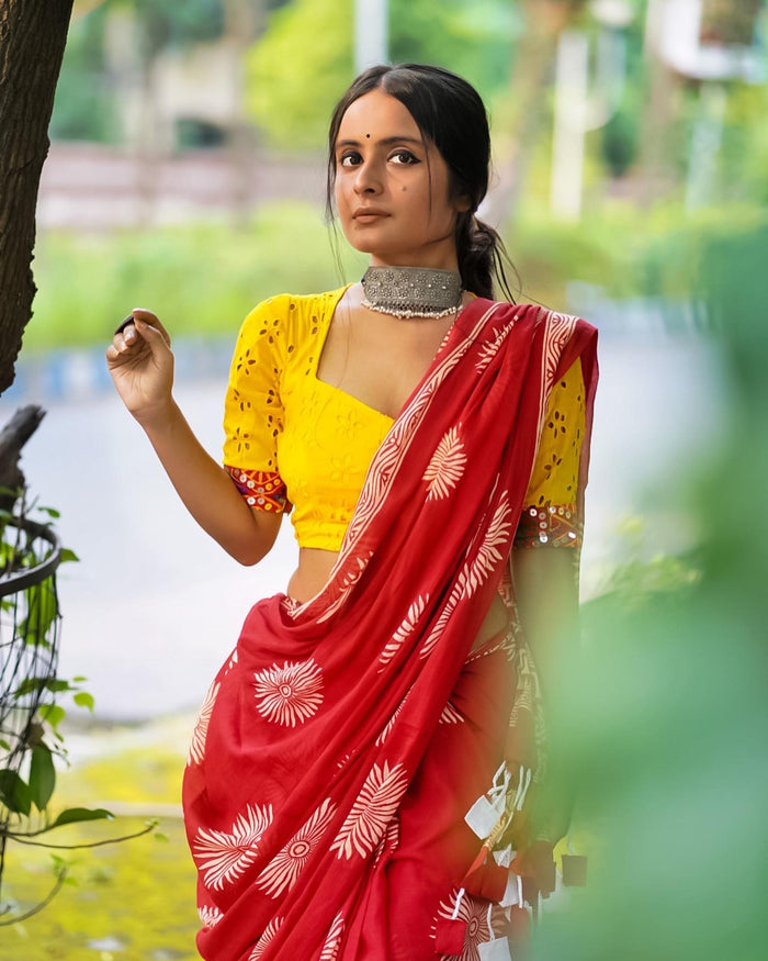 red handloom saree image