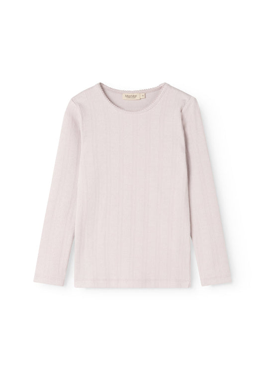 Kids T‑shirt in light purple with long sleeves and a round neck.