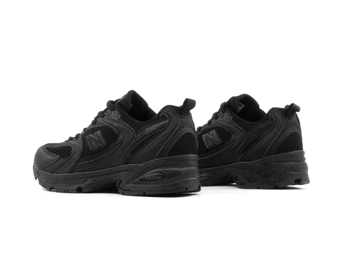 Tenis New Balance 530 Negro Total 1.1 Premium