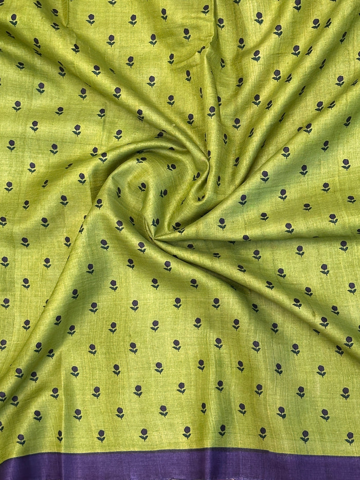 Veena Little Flowers Tussar Saree - Green