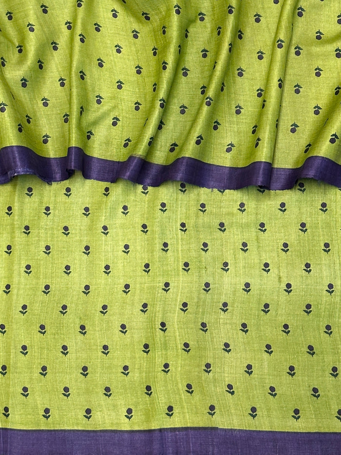 Veena Little Flowers Tussar Saree - Green