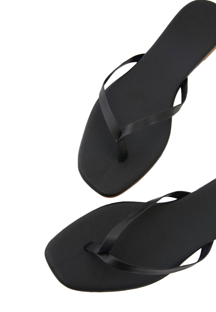 Women Polyurethane Slipper - BLACK